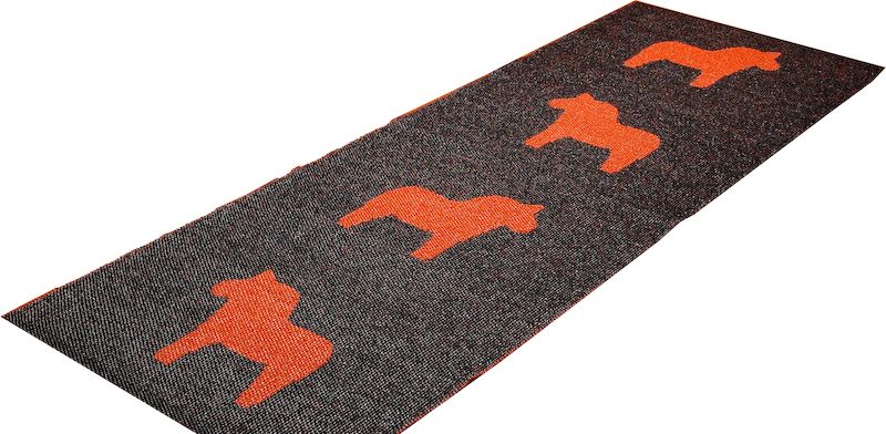 Plastmatta Dalahäst Svart-Orange 70 x 500 cm