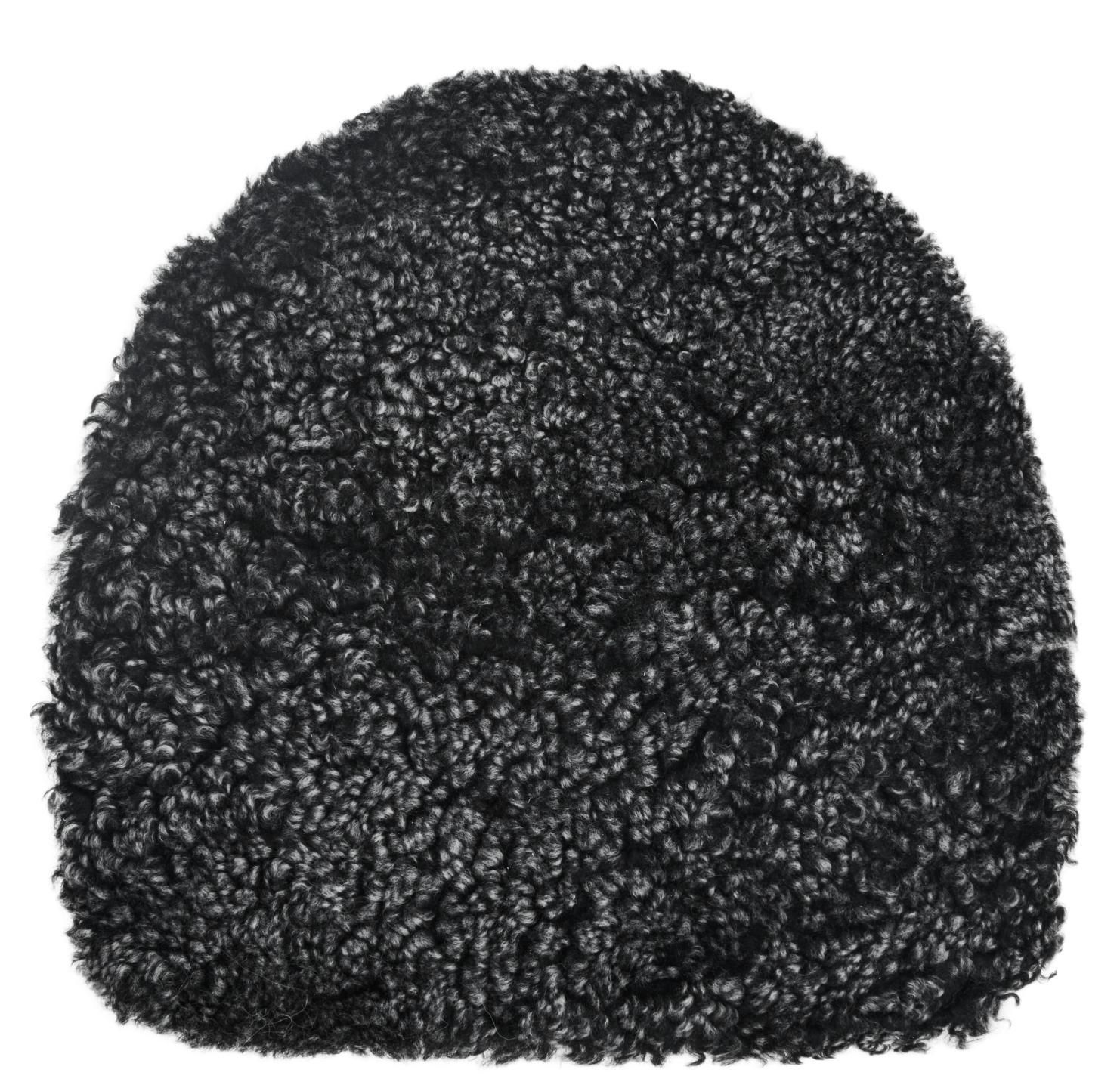 Skinn Stolsdyna i lockigt fårskinn Dark Grey 34 x  36 cm