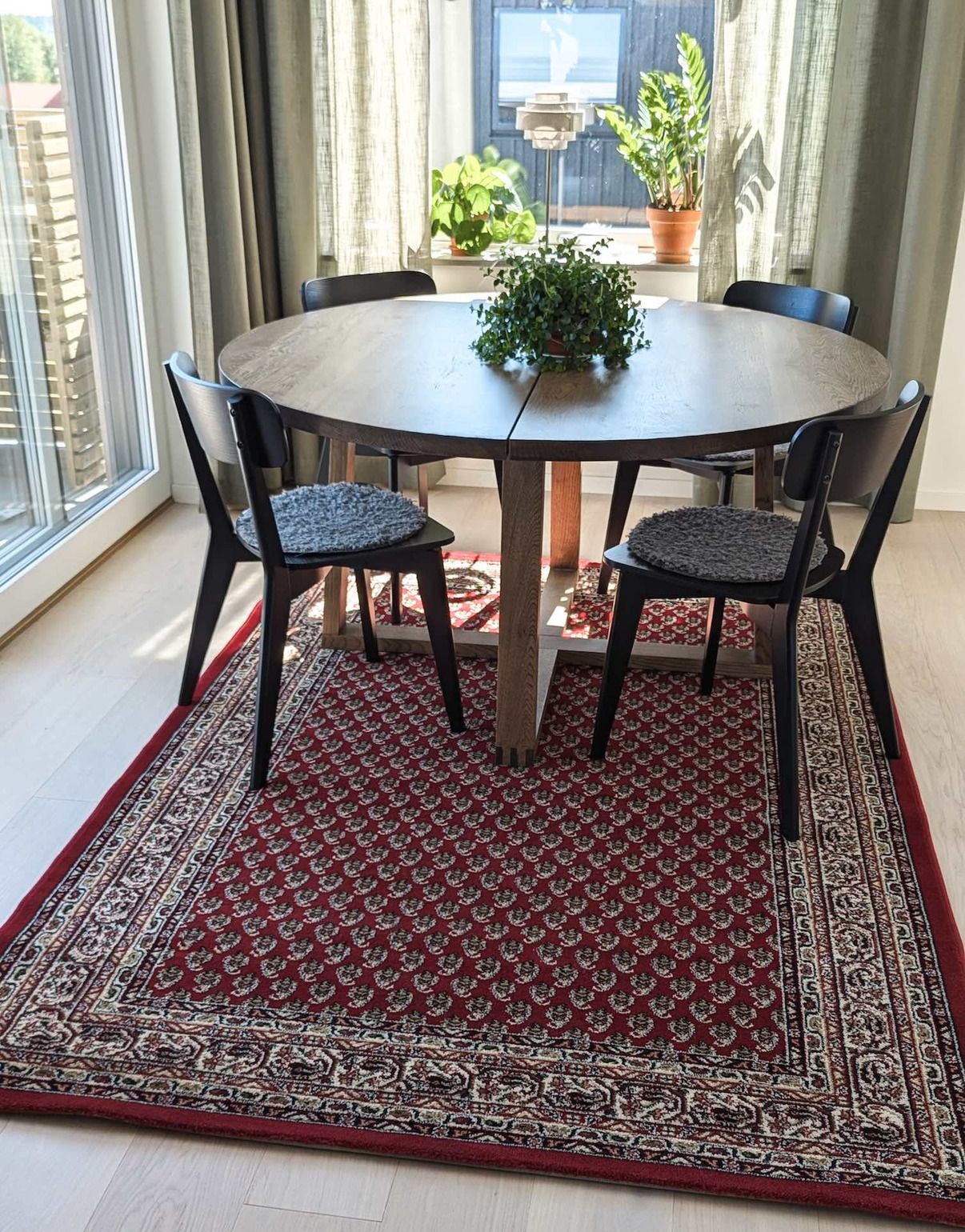 Wiltonmatta Solid Serabend Röd 240 x 340 cm